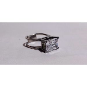 Size 8 Sterling Silver Chunky Retro CZ Ring